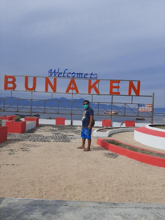 Blue Shark Divers Bunaken Esterno foto