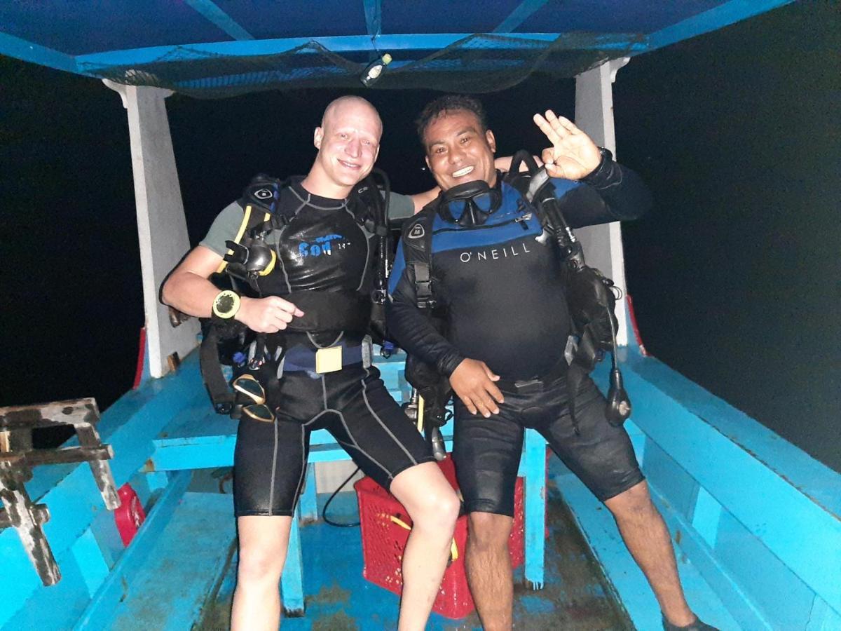 Blue Shark Divers Bunaken Esterno foto