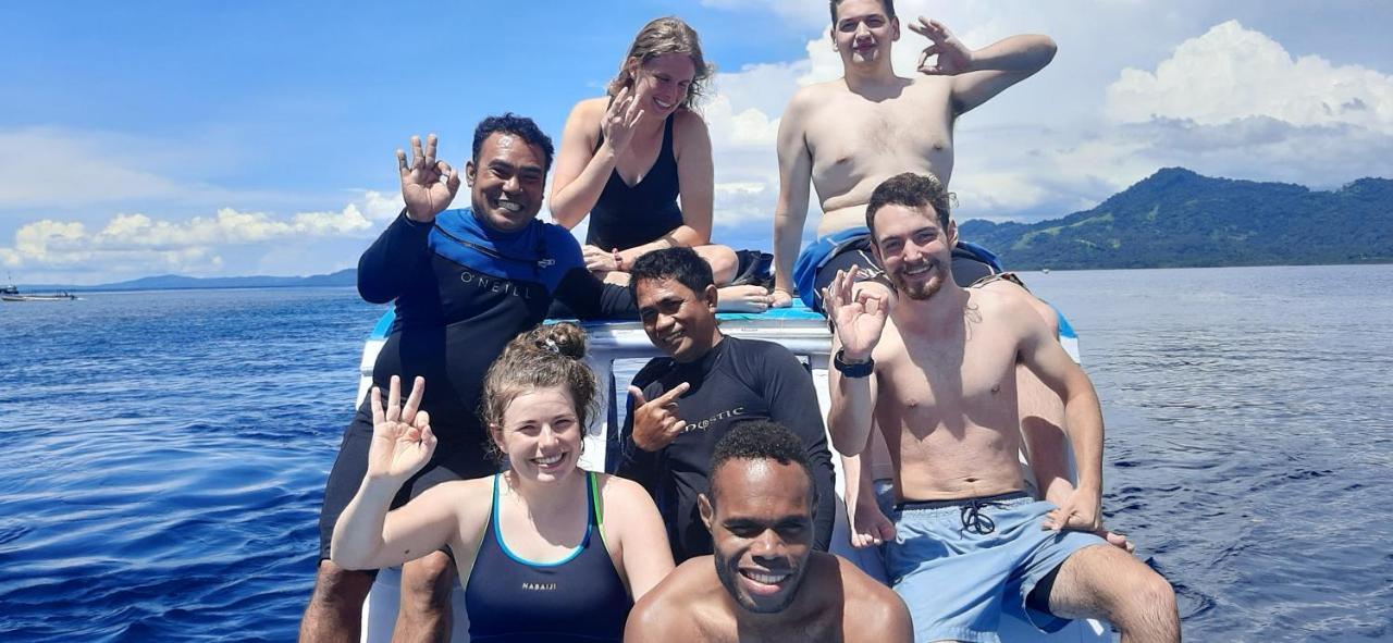 Blue Shark Divers Bunaken Esterno foto